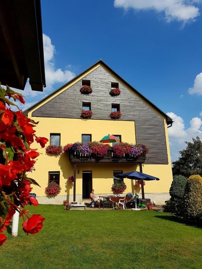 Ferienwohnungen "Am Schloessel" Oberwiesenthal Bagian luar foto