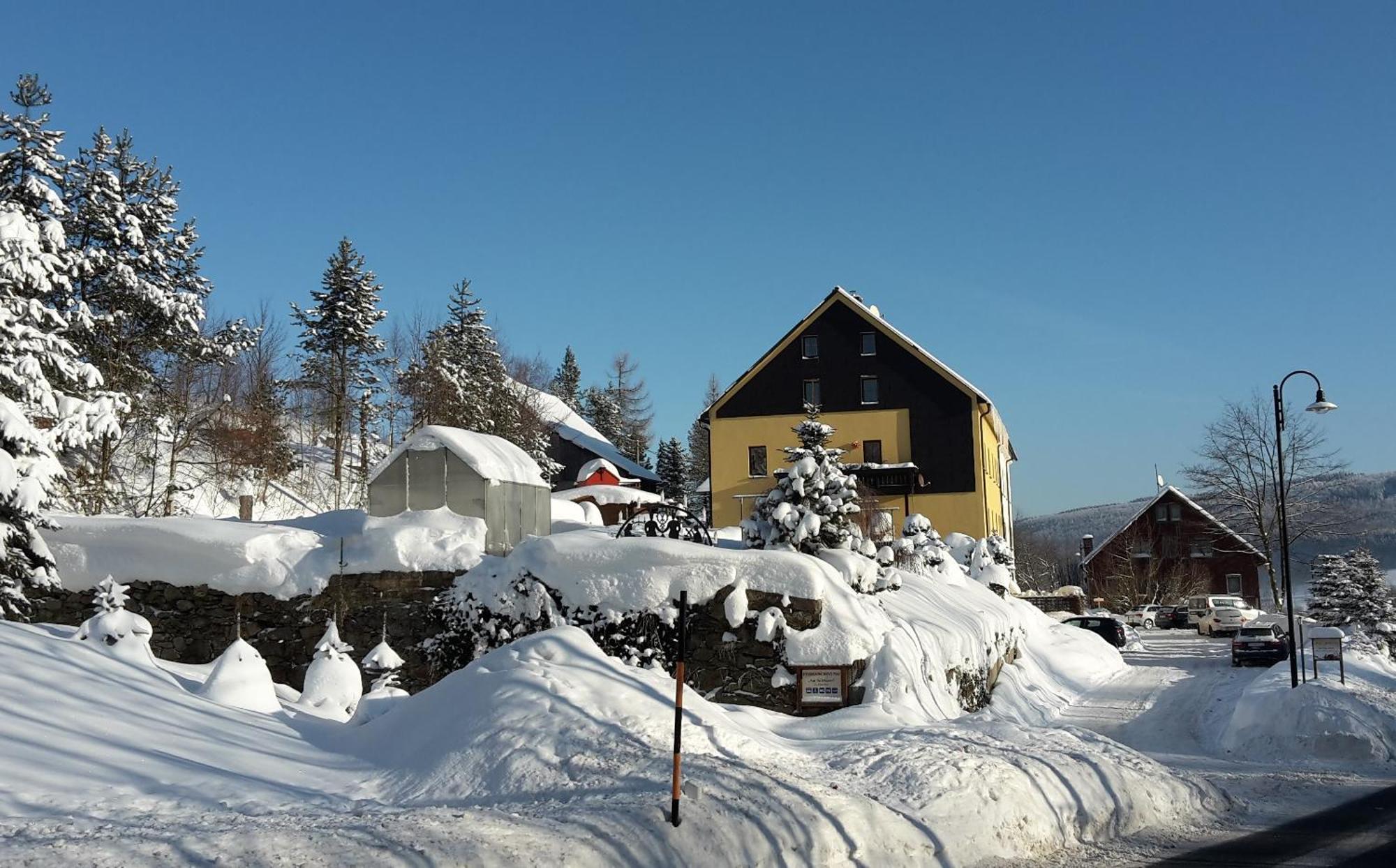 Ferienwohnungen "Am Schloessel" Oberwiesenthal Bagian luar foto