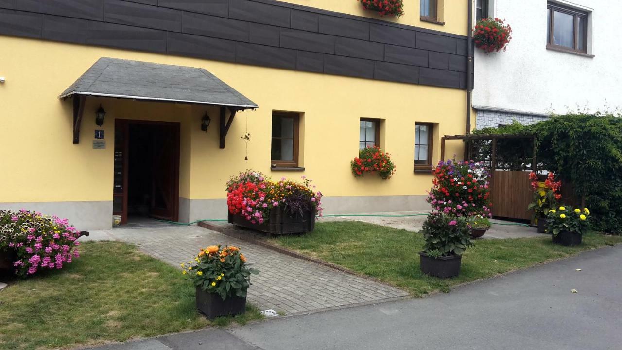 Ferienwohnungen "Am Schloessel" Oberwiesenthal Bagian luar foto