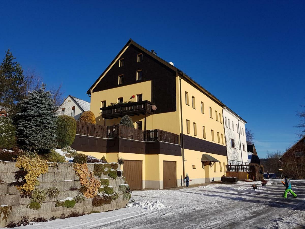 Ferienwohnungen "Am Schloessel" Oberwiesenthal Bagian luar foto